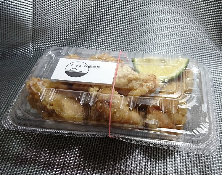 木城町の「たそがれ総菜店」の「宮崎県産若鶏モモの唐揚げ(小)」の写真1
