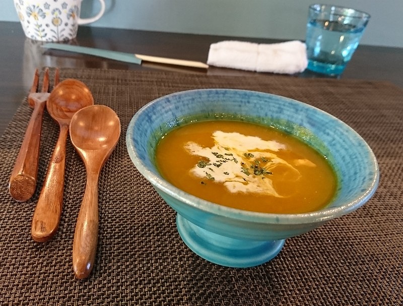 西都市の「カフェ クレール」かぼちゃのスープ1