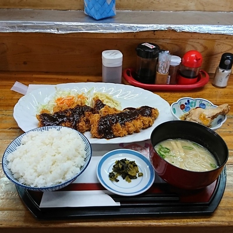 高鍋町の「くすのき亭」ダブルトンカツ定食2