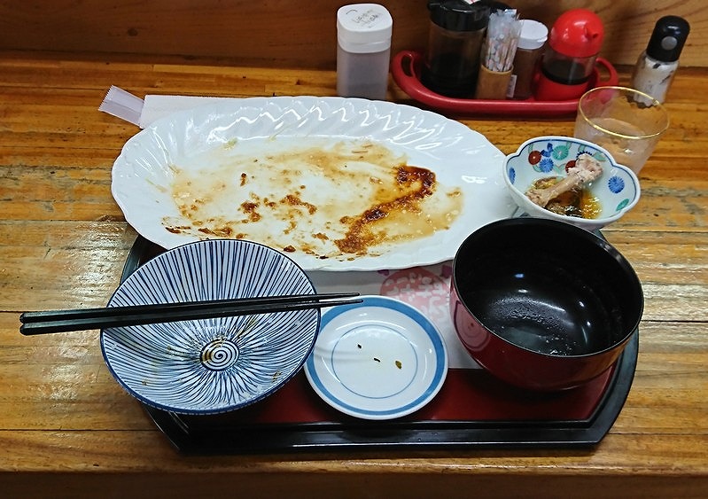 高鍋町の「くすのき亭」ダブルトンカツ定食を完食した写真
