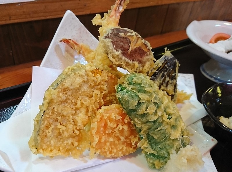 川南町の粋孝(すいこう)の天ぷら定食の写真3