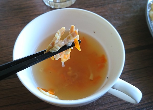宮崎市のCAFE nosuke(カフェ ノスケ)で注文したnosukeのチキン南蛮に付いていたスープ2