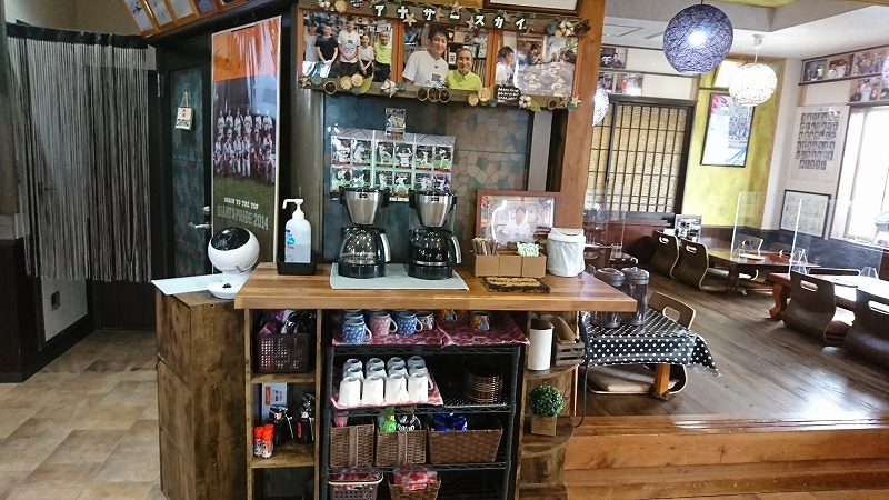 宮崎市郡司分の「とんかつ志乃」コーヒーが置いてある場所