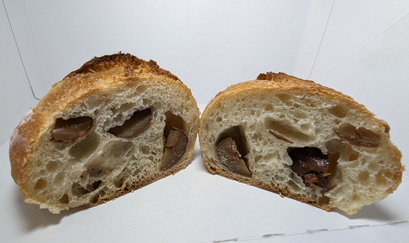 宮崎市の「ベーカリーことり」で購入したパン「栗のフランス」4