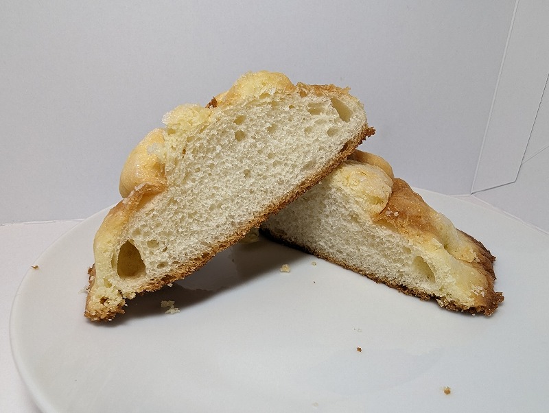 宮崎市吉村町の「みなとベーカリー」で購入したパン「ミニメロンパン」2