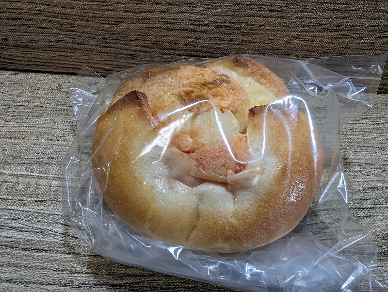 宮崎市大塚町の「ドイツ菓子 バイエルン」で購入し自宅で食べた「明太ポテト」