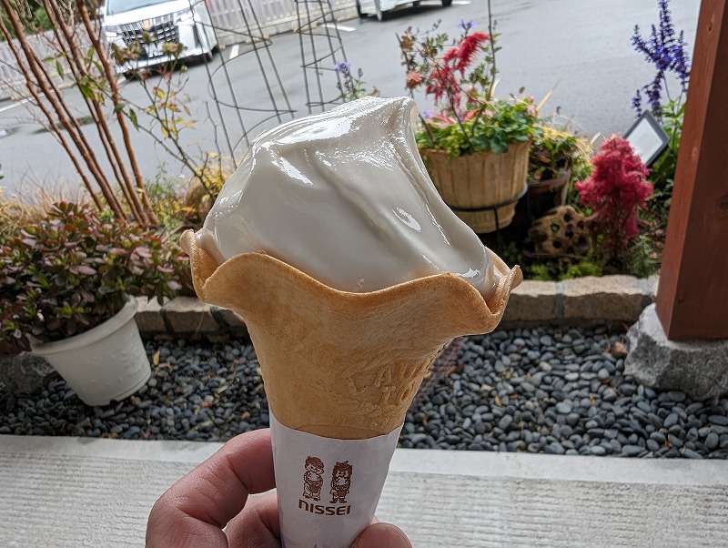 宮崎市清武町の河野文菓堂で食べた甘酒ソフトクリーム3