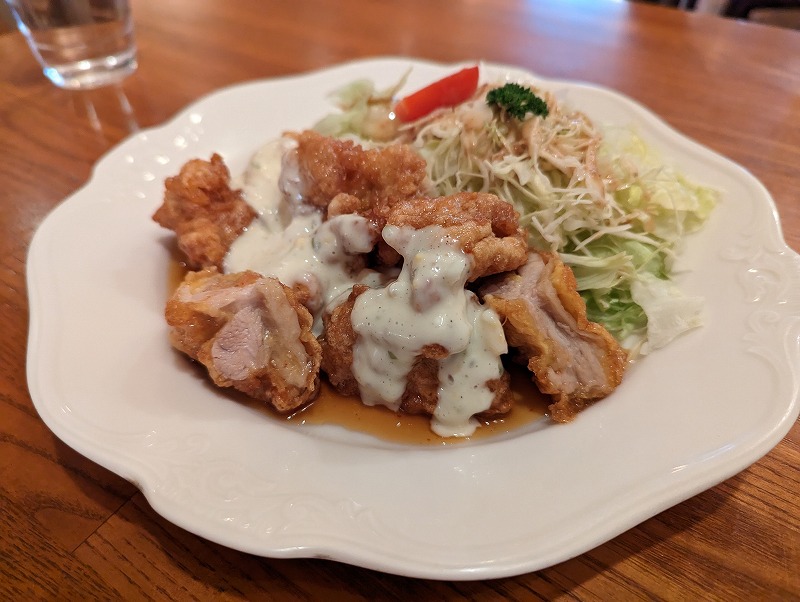 高鍋町のカフェレスト大使館で食べたチキン南蛮定食2
