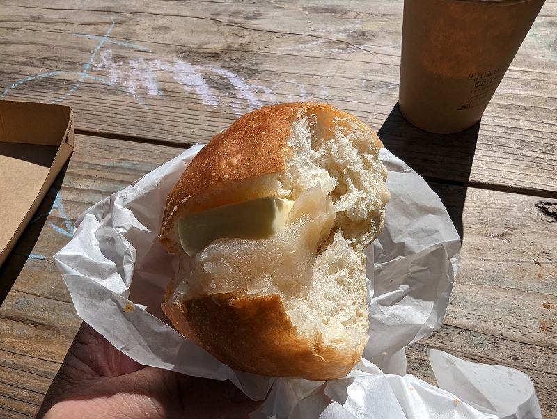 日向市細島のベーカリーグラム(BAKERY gram)で購入して食べてみた「白あんバター」3