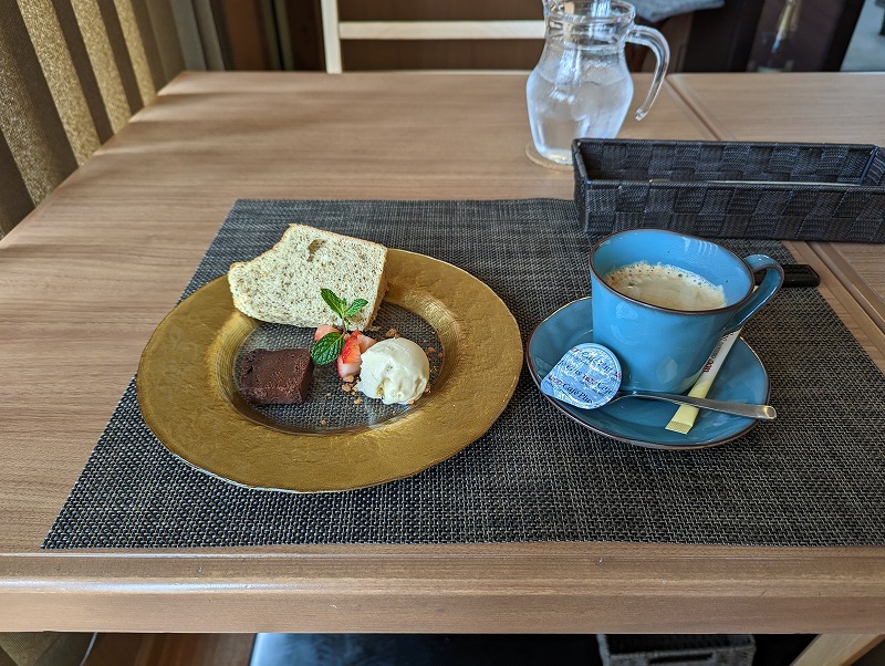 高鍋町の西洋料理Nature(ナチュレ)Aコースのデザートとコーヒー1