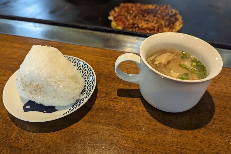 宮崎市の「ばんから」で食べたお好み焼きミックスモダン2