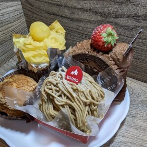 延岡市の「モンブラン」で買ったケーキなど4品