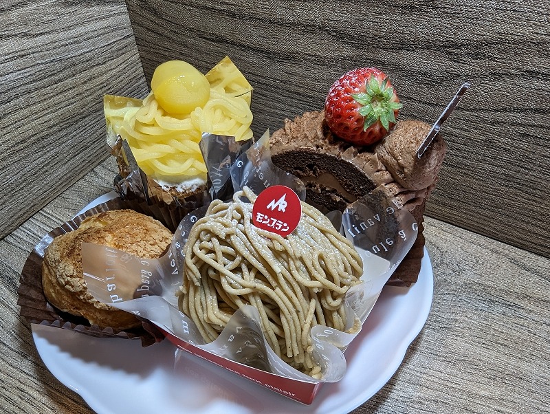 モンブラン(延岡市)で栗づくしのモンブランケーキやパイシューなど4品の味を堪能