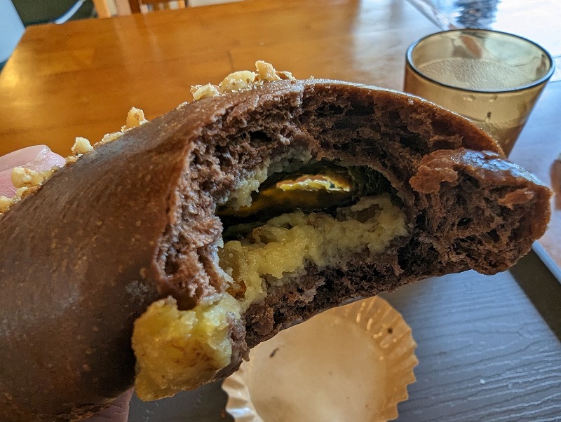 宮崎市佐土原町のプチラパン×ヒゲラパンで食べた「ペピットショコラオランジェ」3