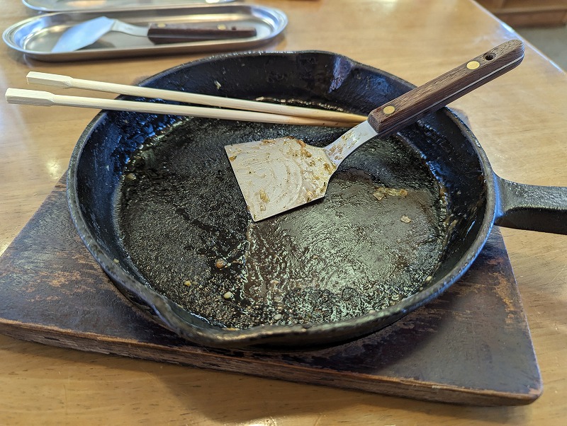 日向市の「広島お好み焼き もみじ」で食べた標準タイプのお好み焼き16
