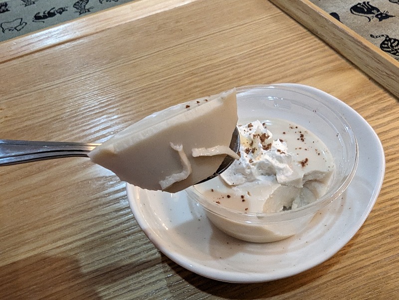 延岡市川原崎のカフェ ナナメで食べたコーヒープリン2