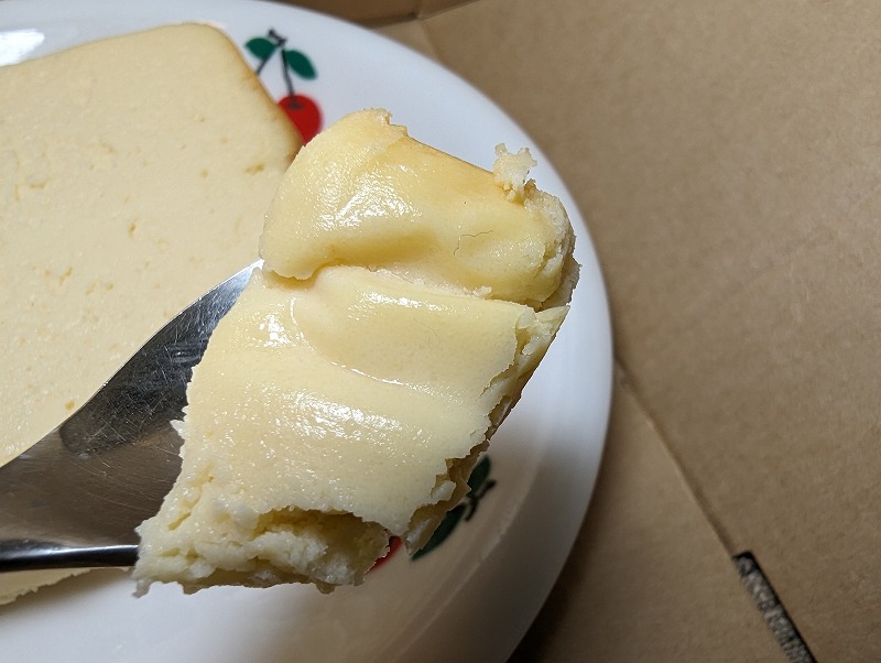 青島のフジヤマプリン 宮崎でテイクアウトして食べた米粉チーズケーキ4