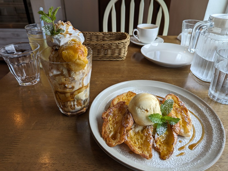 宮崎市佐土原町のニコカフェ(nico cafe)で食べた「おいもパフェ」と「フレンチトースト」