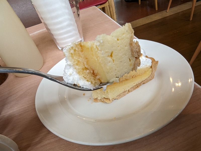 宮崎市のクレイトンハウス大島店で食べたケーキとドリンク2