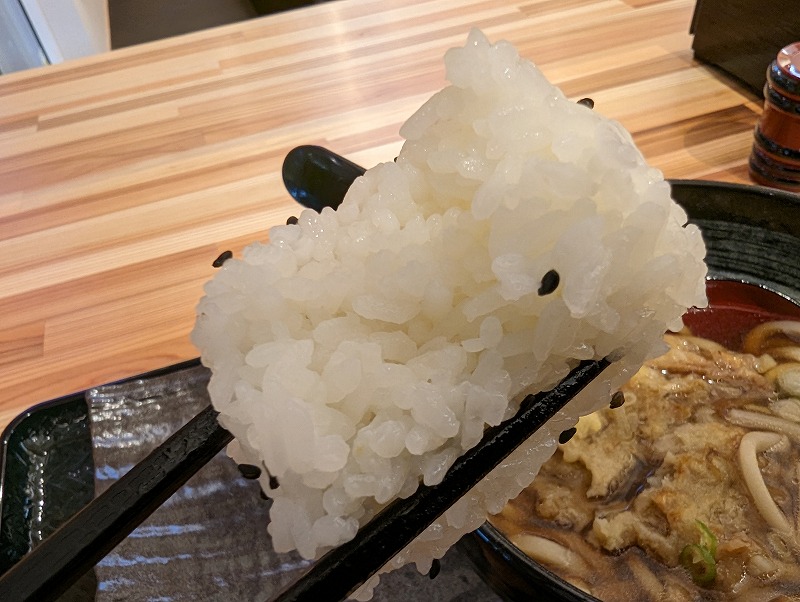 宮崎市の一心UDON宮崎本店で食べた「ごぼう天うどん」「おにぎり」「いなり」8