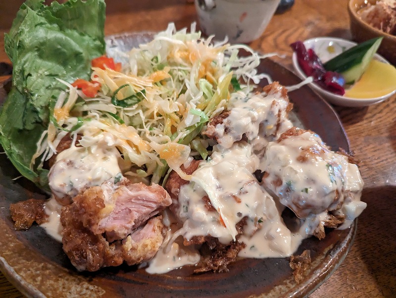 日南市飫肥の「珈琲とお食事の家 喫茶 園」で食べたチキン南蛮定食17