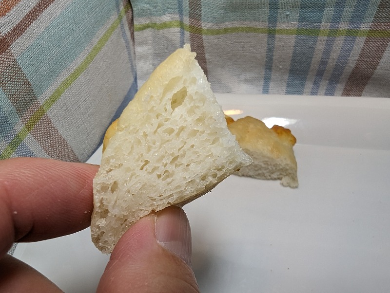 宮崎市の「めじろのSACHIパン」で購入して自宅で食べた「チーズパン」3