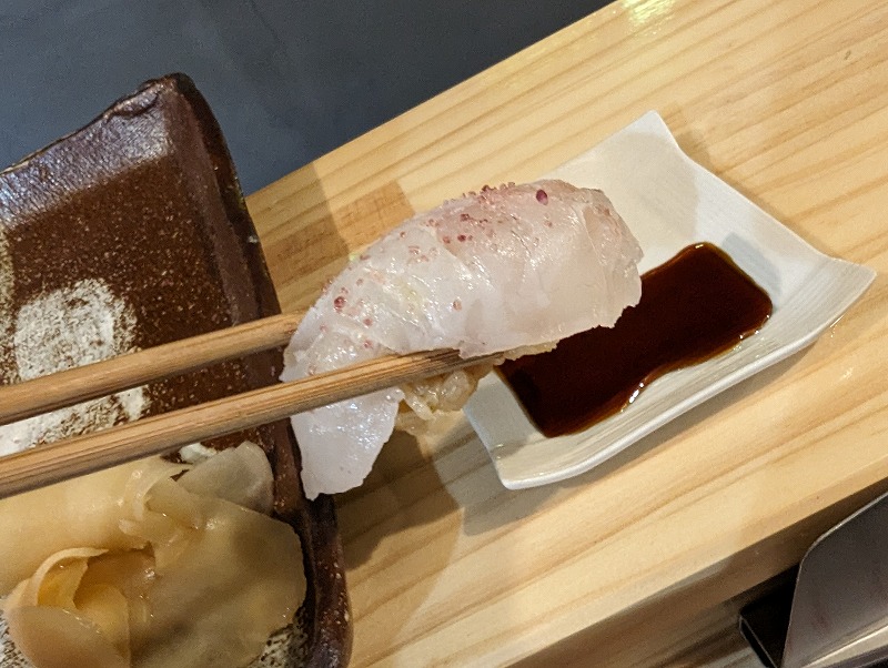 宮崎市の鮨ふらりで食べた「熟成タイ」3