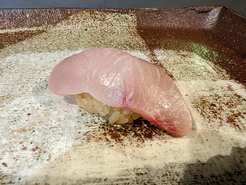 宮崎市の鮨ふらりで食べた「熟成カンパチ」1