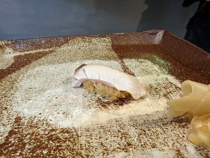 宮崎市の鮨ふらりで食べた「熟成ブリ」1