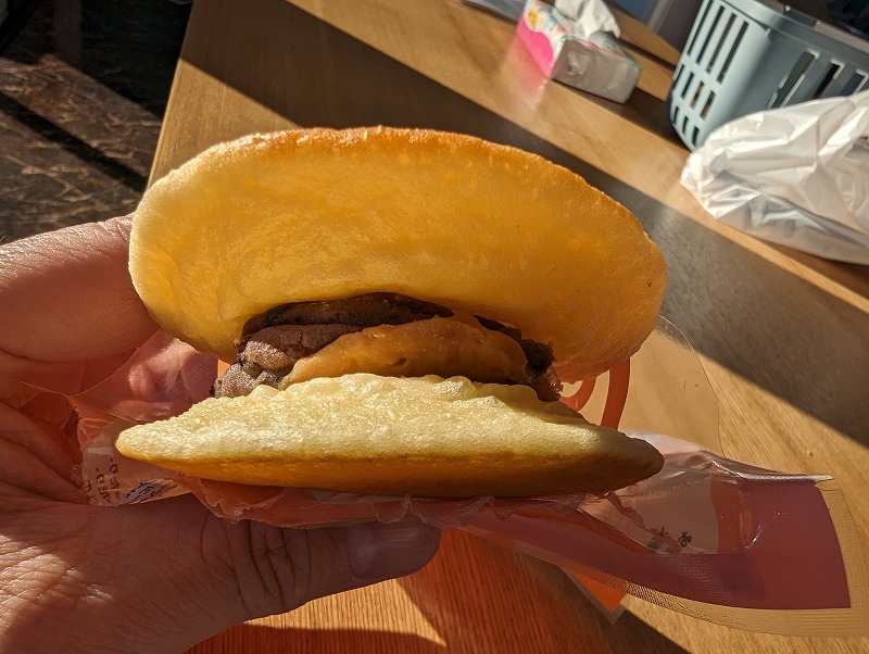宮崎市塩路のTOKUBO MIYAZAKIで食べたTOKUBOさんどの「きなことあんこときなこ」3