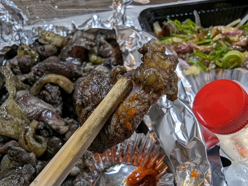 宮崎市下北方の「炭火焼 地山鶏」で購入して自宅で食べた地鶏炭火焼モモバラシ3