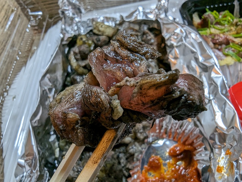 宮崎市下北方の「炭火焼 地山鶏」で購入して自宅で食べた地鶏炭火焼モモバラシ4