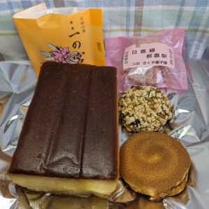 都農町の「きくや菓子舗」で購入して食べた3種類のスイーツ