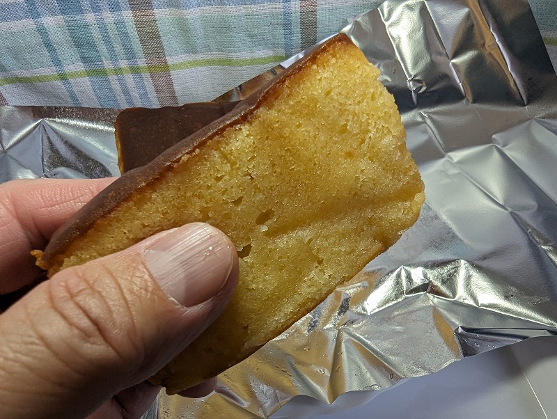 都農町の「きくや菓子舗」で購入して食べた「ブランデーケーキ」8