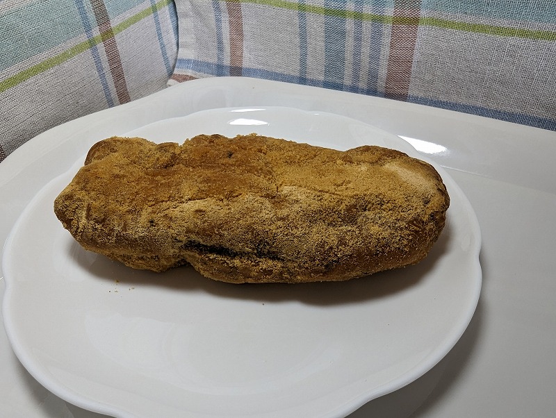 川南町のToron batonで購入して自宅で食べた「きなこパン」1