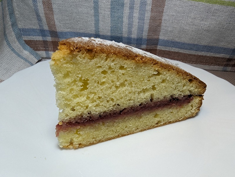 宮崎市鏡洲のcountry cakeで購入して食べてみたビクトリアサンドイッチケーキ1