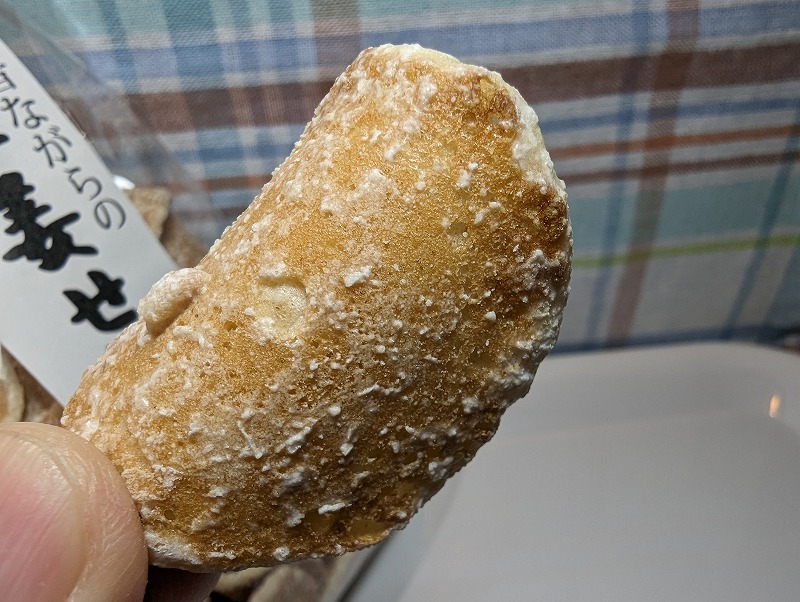 宮崎市の中田製菓で購入して食べてみた「生姜せんべい」3