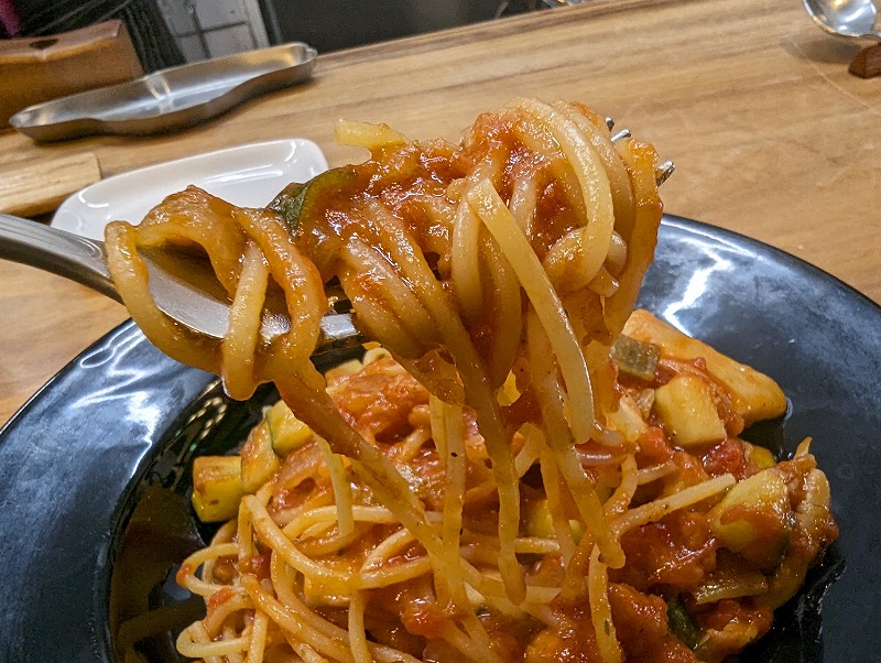 日南市のRistorante GENで食べたランチ「えびと野菜のトマトソーススパゲティ」8