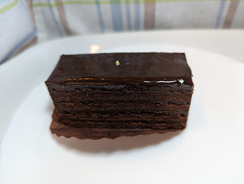 日南市の上の丘ケーキ工房ソレイユで購入して食べてみた「ショコラ ショコラ」1