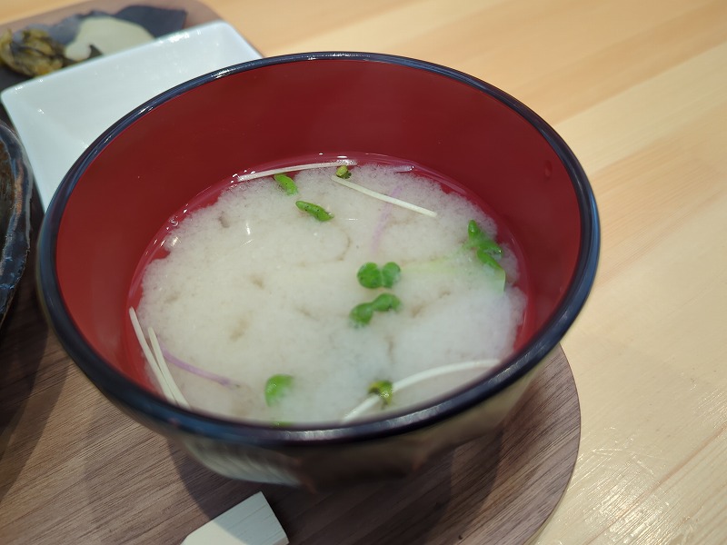 都城市の「かつ屋長治」で食べた厚切りロースかつ定食5